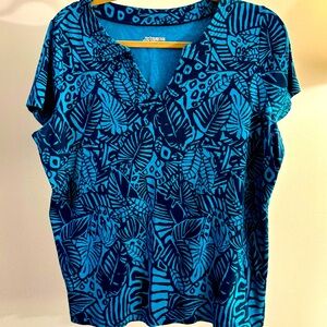 St John’s Bay XL V Neck Cap Sleeves soft cotton  topical leaves on blue top